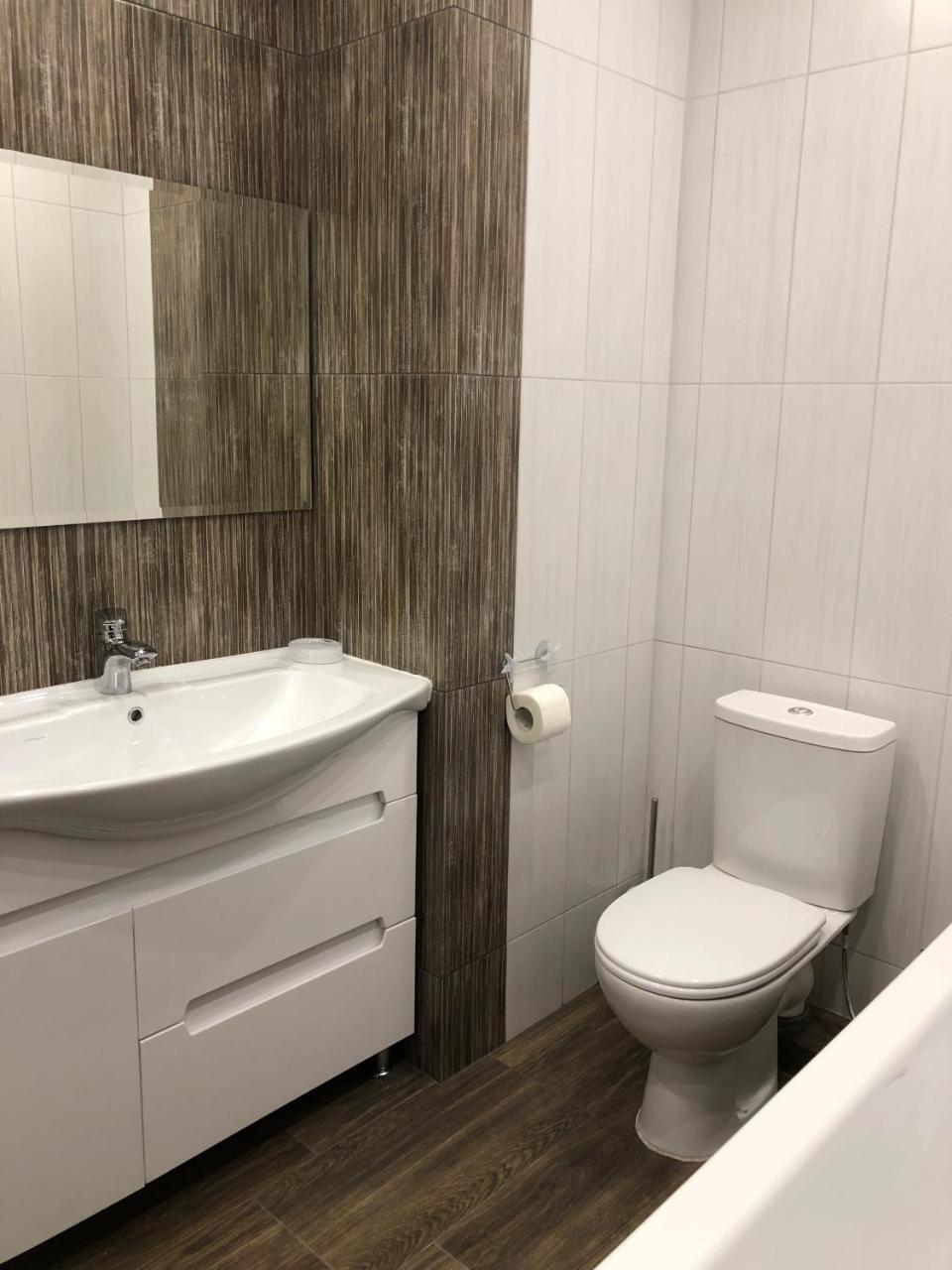Lux Apart Torfyana Lviv Bagian luar foto