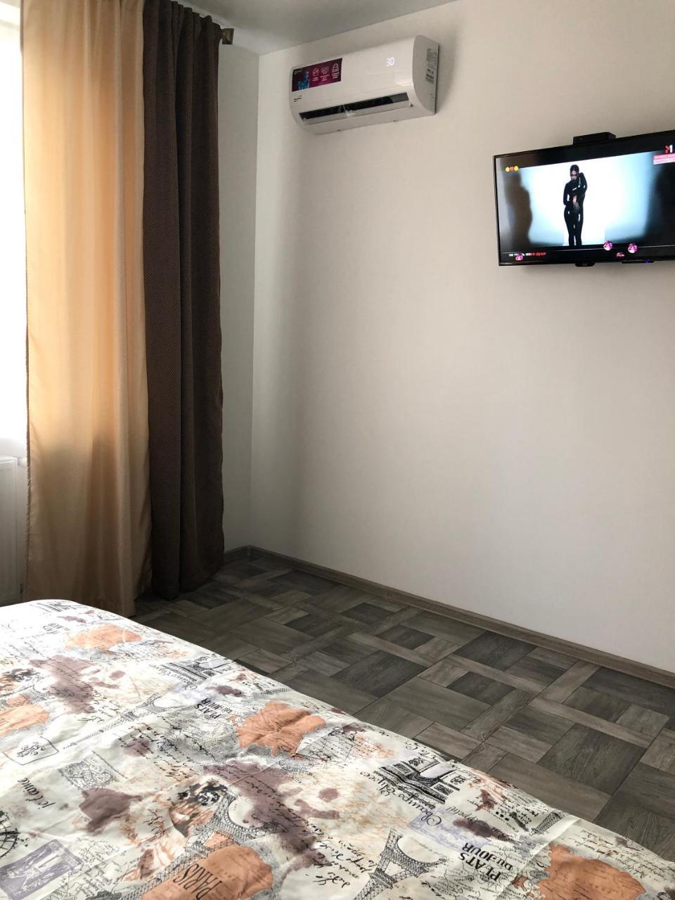 Lux Apart Torfyana Lviv Bagian luar foto